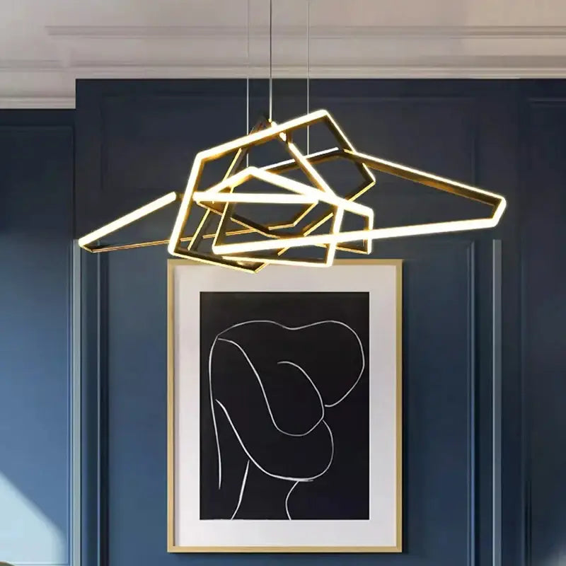 Suspension LED Dorée Design Géométrique Pour Salon Moderne