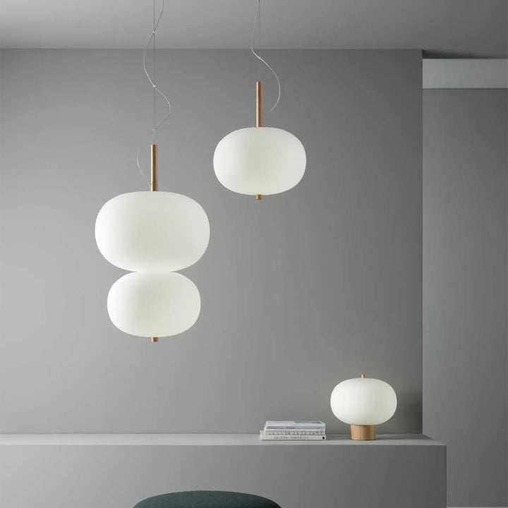 Suspension Ilargi en bois clair dans un intérieur #couleur_bois_clair