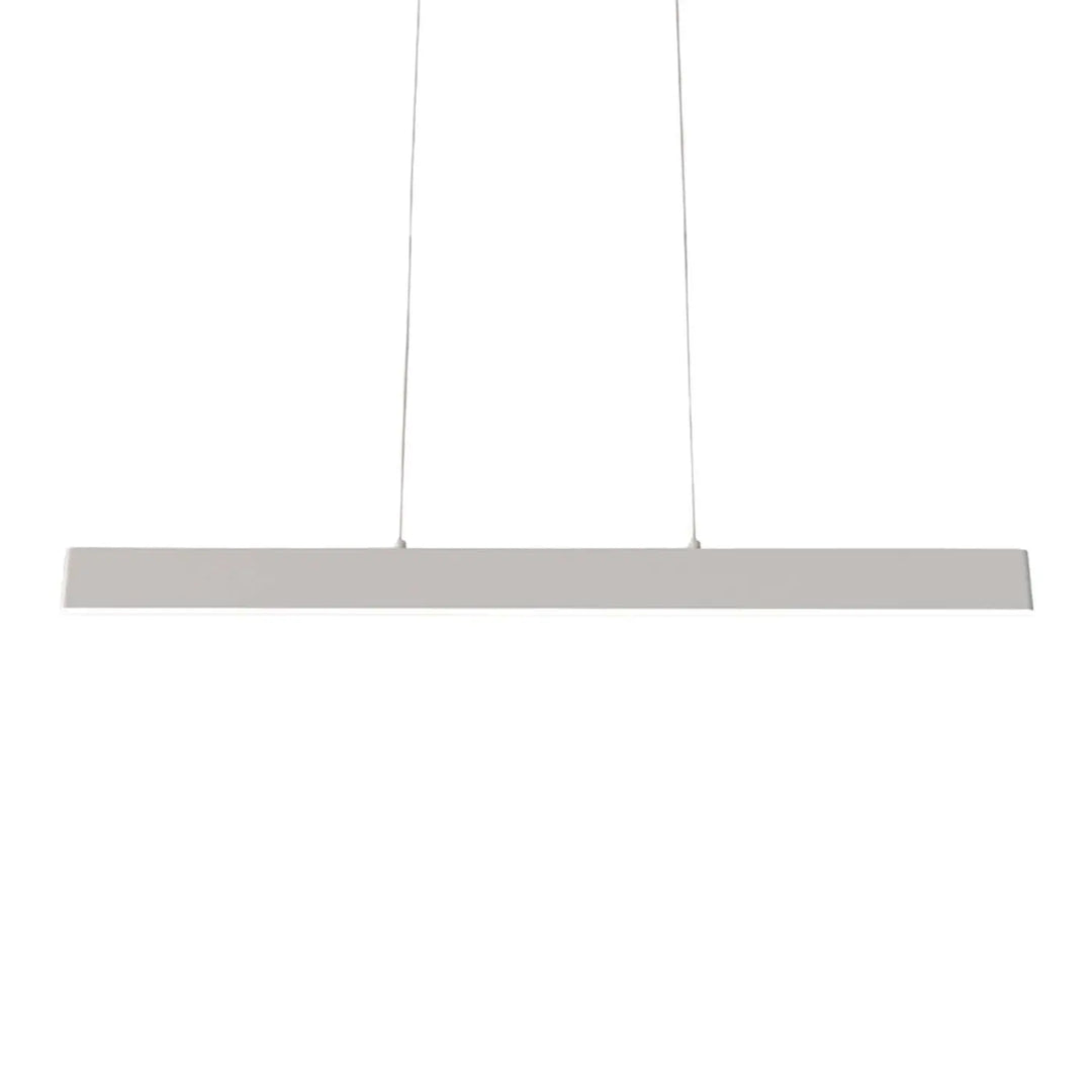 Suspension led step linéaire en blanc mat avec deux câbles fins pour une ligne lumineuse d’une table moderne