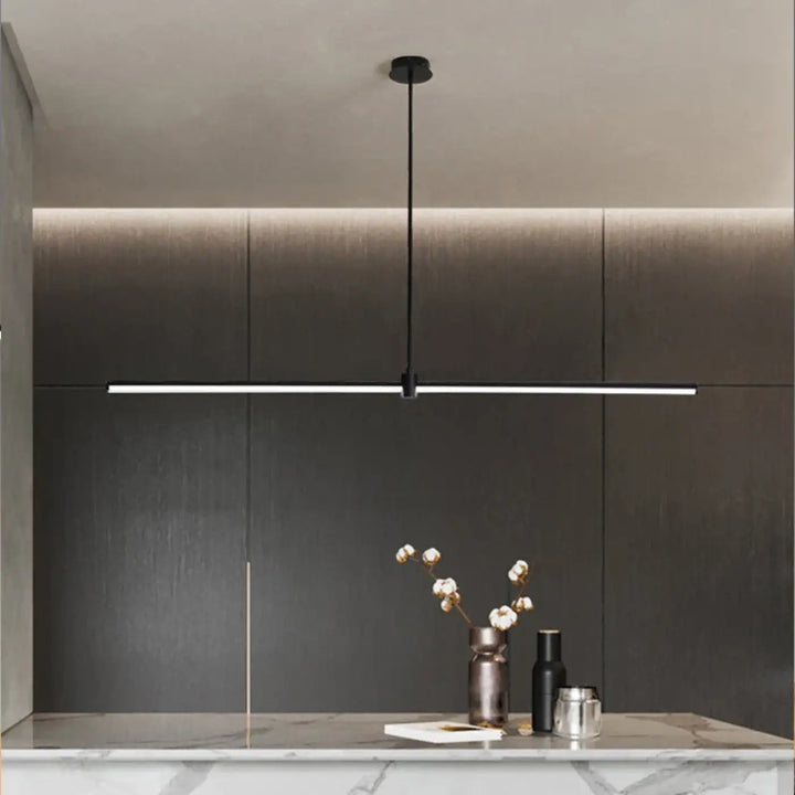Suspension linéaire style minimaliste noir blanc chic