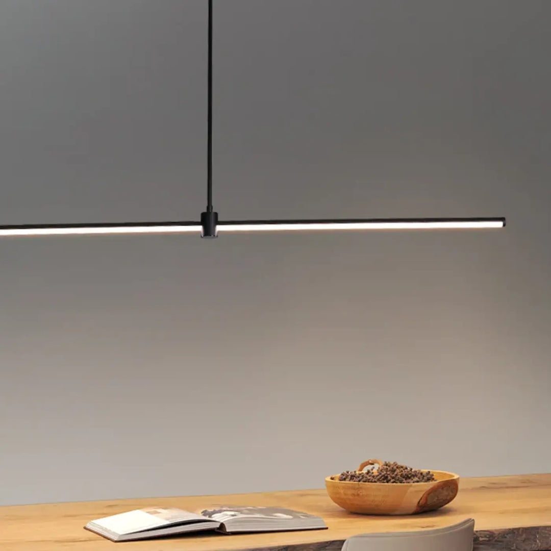 Suspension linéaire style minimaliste noir blanc chic