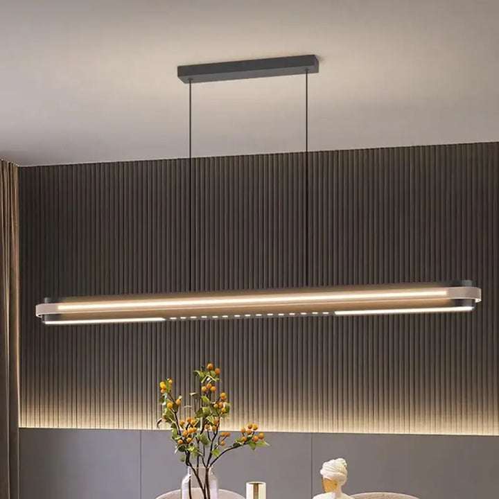 Suspension linéaire noire moderne pour salle à manger