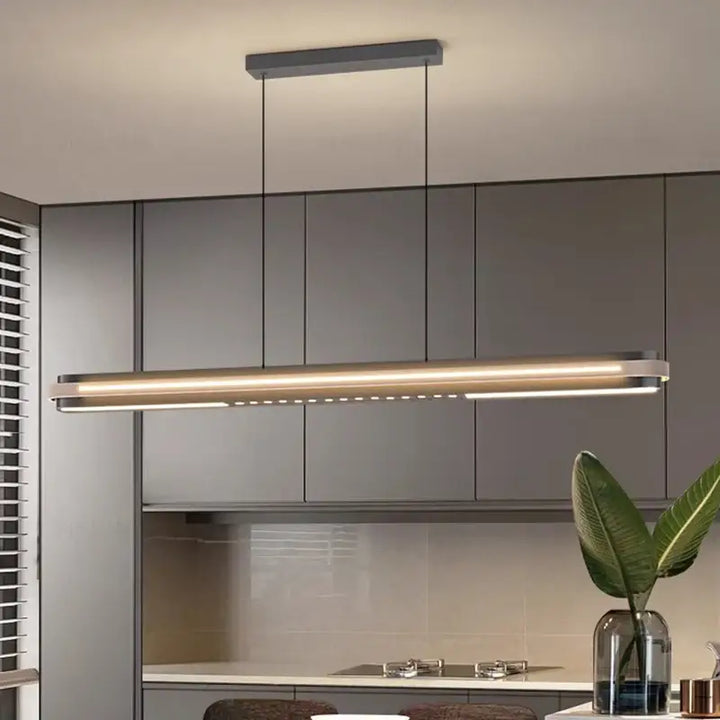 Suspension linéaire noire moderne pour salle à manger