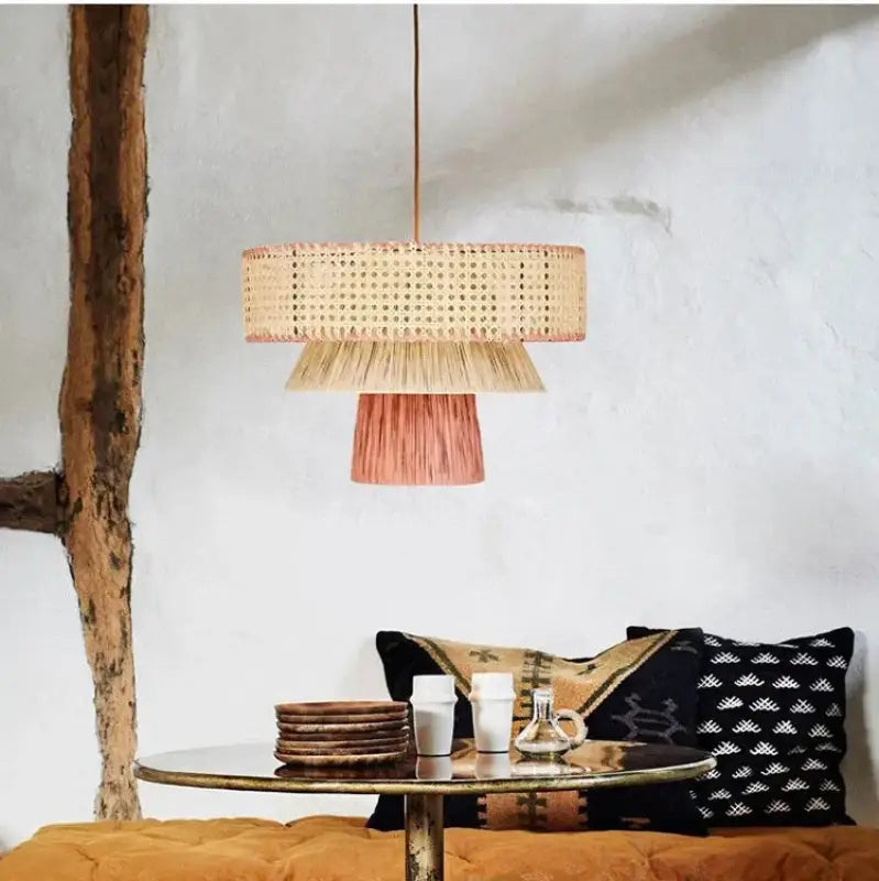 Suspension luminaire artisanale tressée en bois et rotin élégant