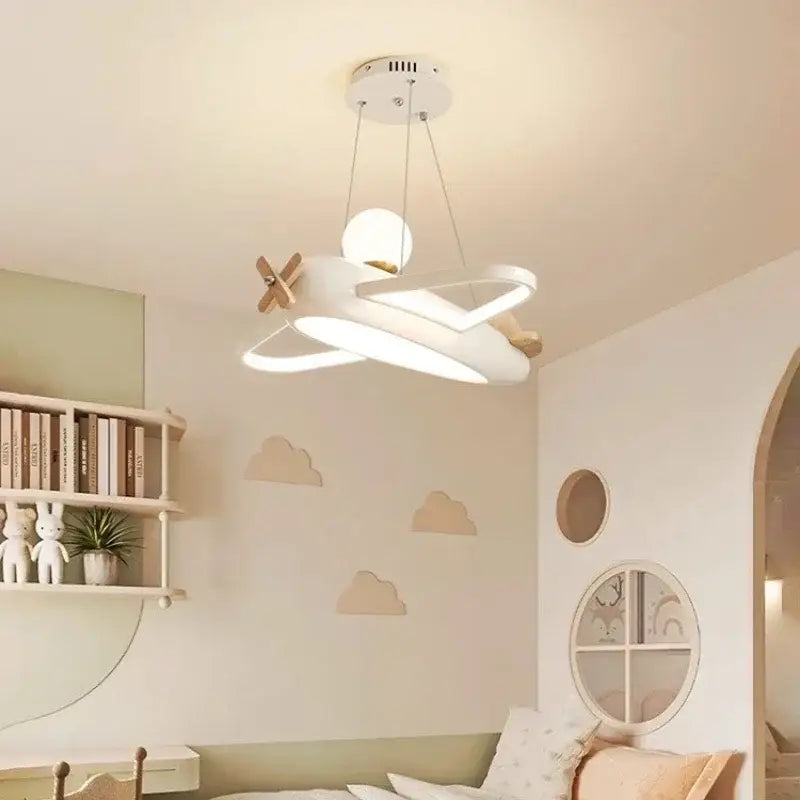 Suspension luminaire en forme d'avion pour chambre d'enfant

