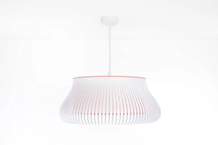 Suspension luminaire oblo blanc rose avec design cannelé et accents roses pour un éclairage moderne élégant