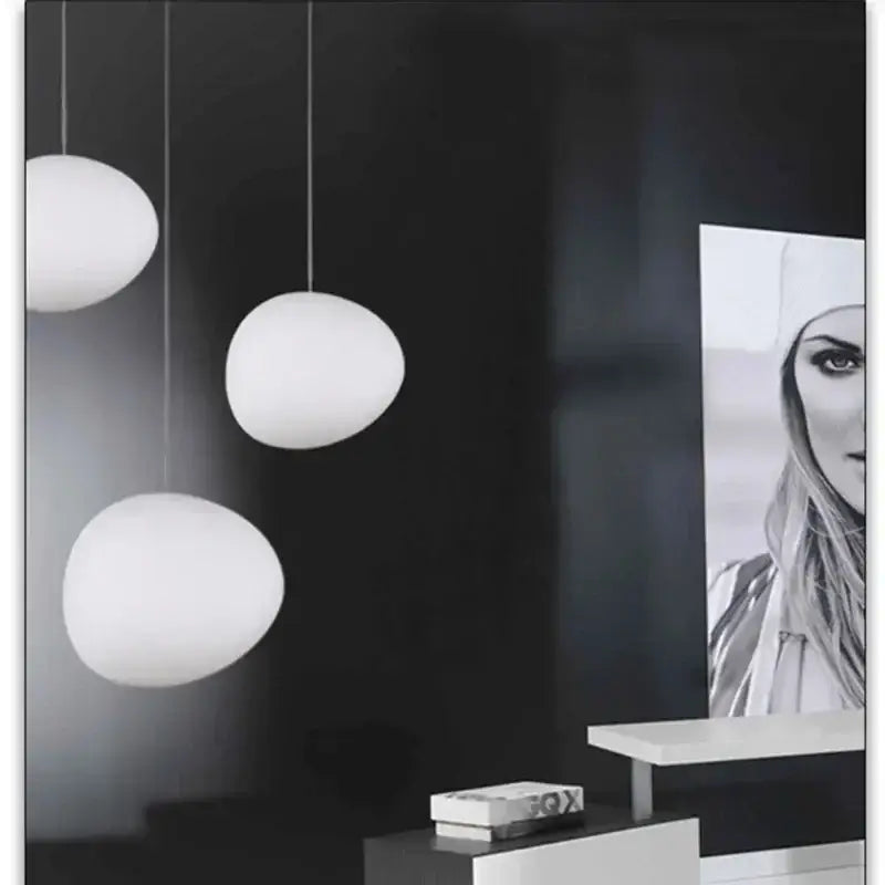 Suspension luminaire boule blanche à LED pour intérieur moderne

