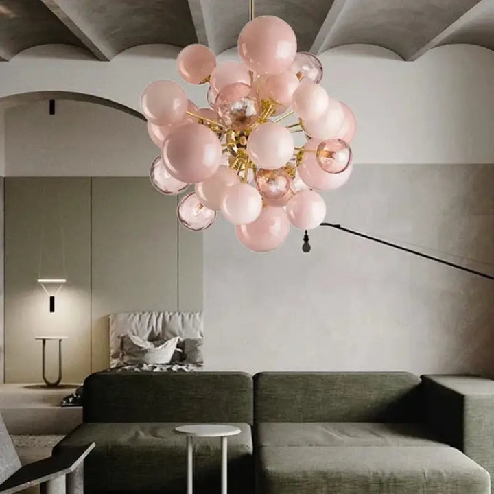 Suspension luminaire boules roses décoratives design élégant