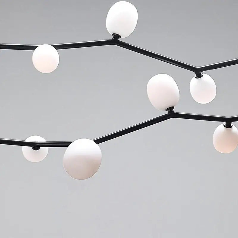 Suspension luminaire branche avec boules blanches moderne