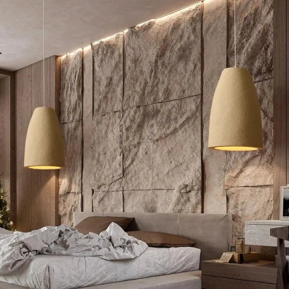 Beige suspension luminaire kayo avec luminaires texturés diffusant une lumière chaude pour un appareil intelligent