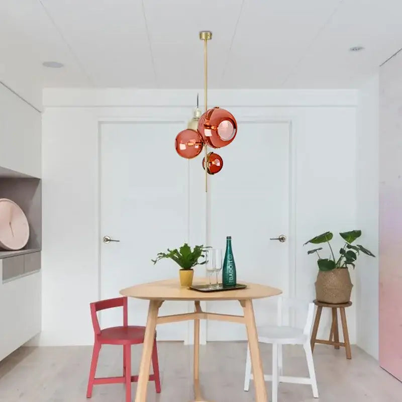 Suspension Luminaire contemporaine grappes de boules verre coloré