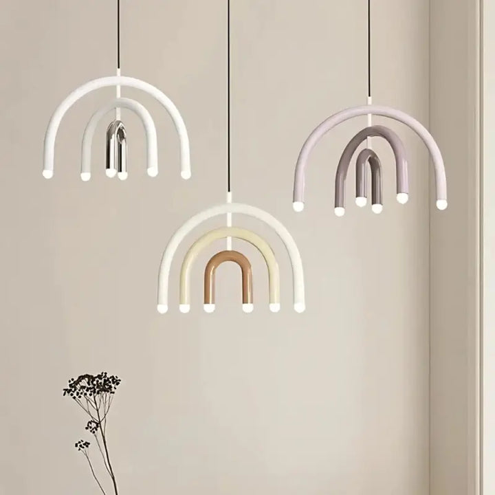 Suspension luminaire design en arcs arrondis