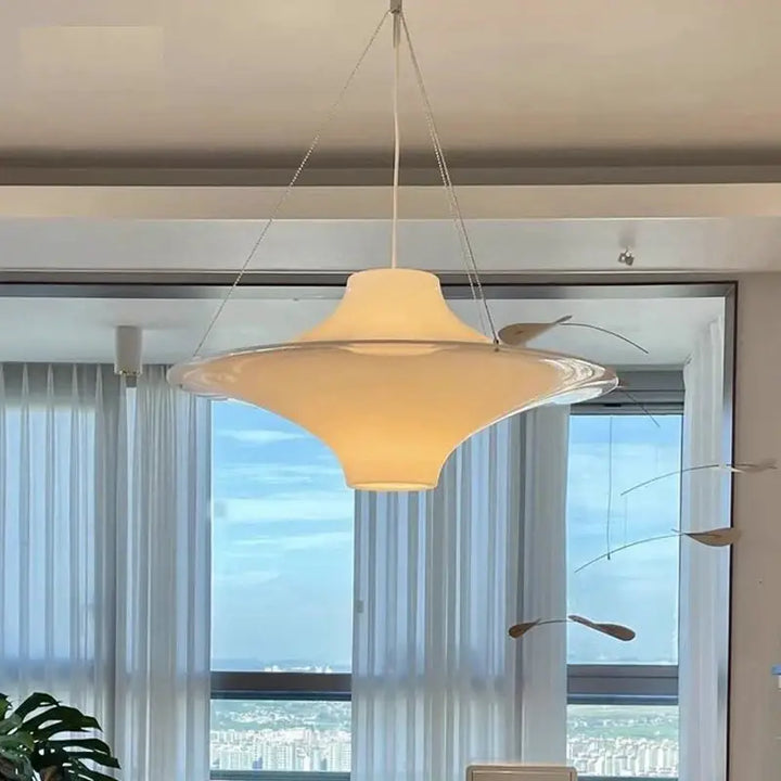 Suspension luminaire design blanc sculptural moderne et chic