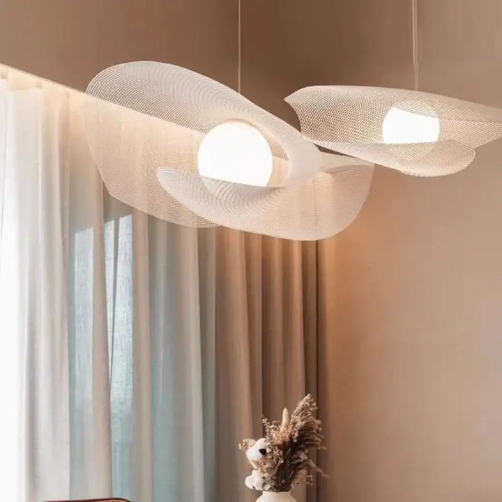 Suspension luminaire design moderne en maille métallique blanc