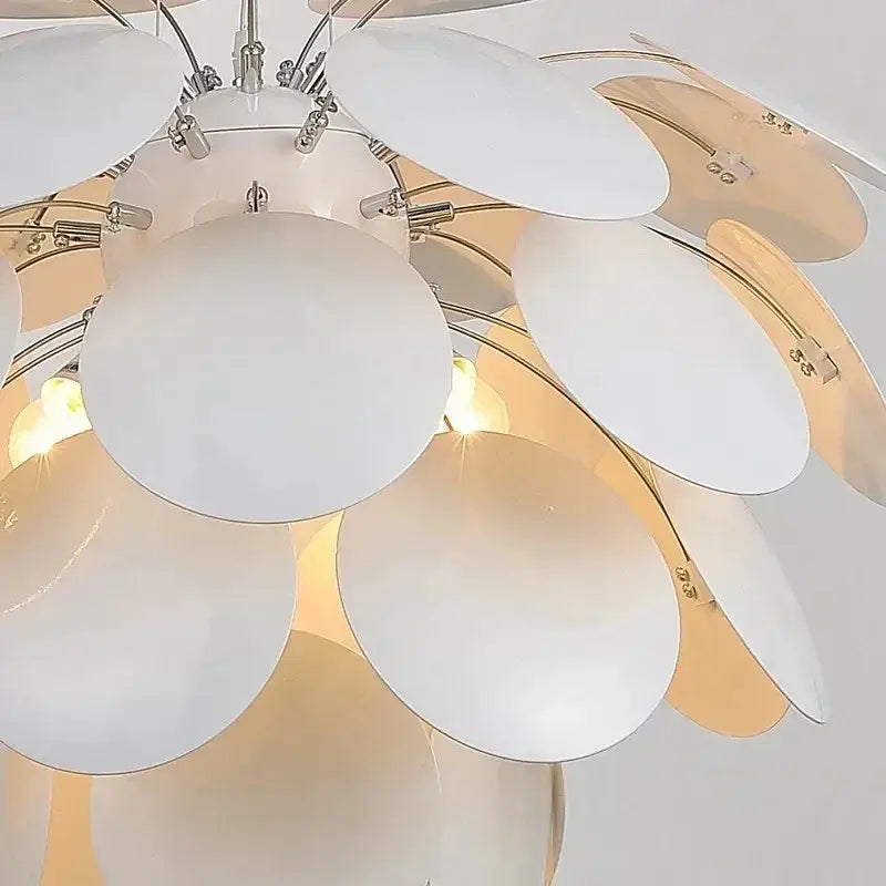 Suspension luminaire design moderne avec pétales blancs sublimes
