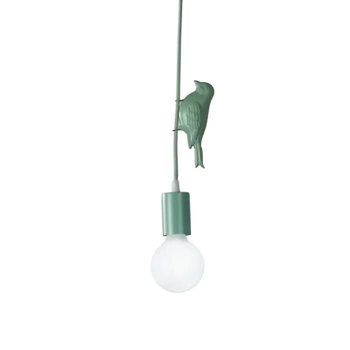 Suspension luminaire alya en forme doiseau vert mat avec douille cylindrique assortie et ampoule apparente pour chambre