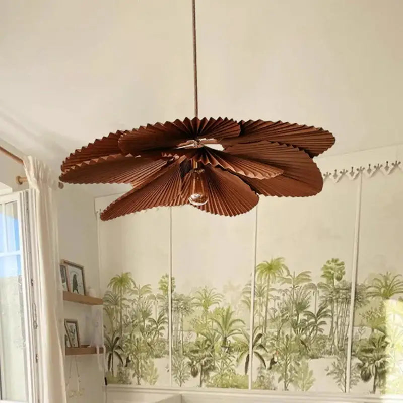 Suspension luminaire design pétales plissés brun naturel

