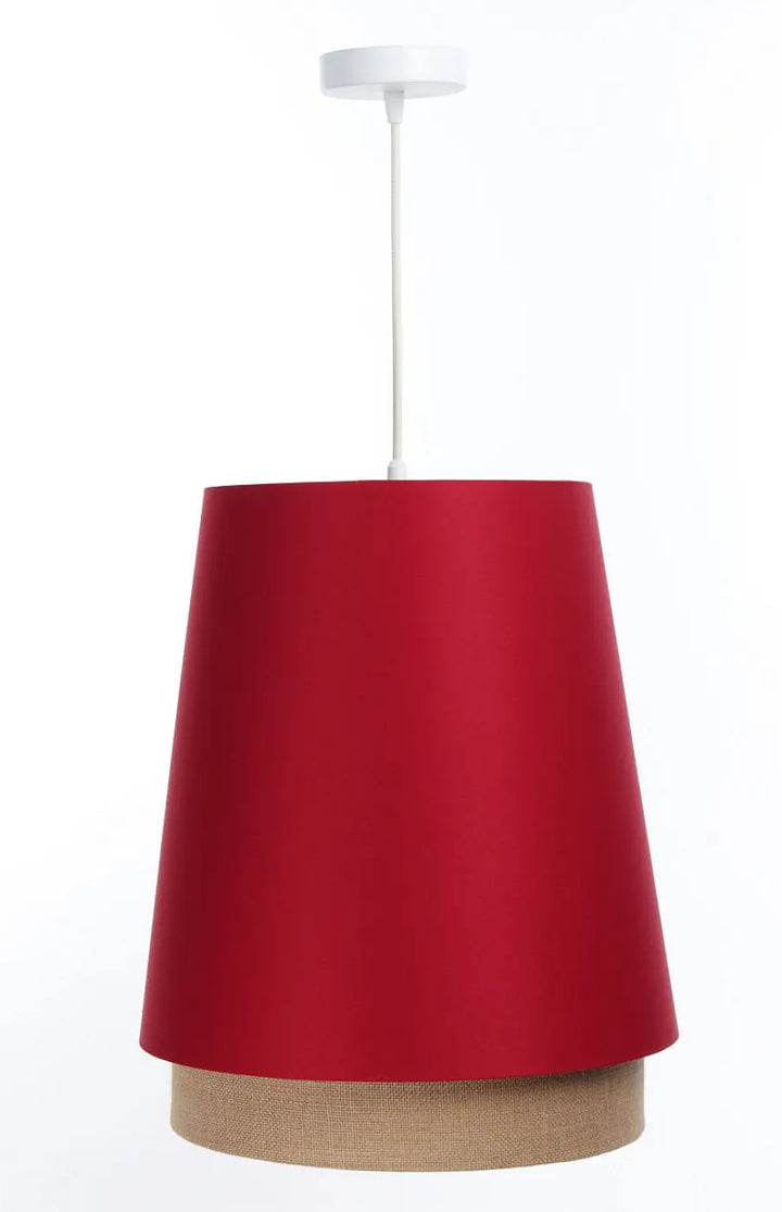 Suspension luminaire sensei design rouge avec abat en forme de cône rouge vibrant base beige texturée et fixation blanche
