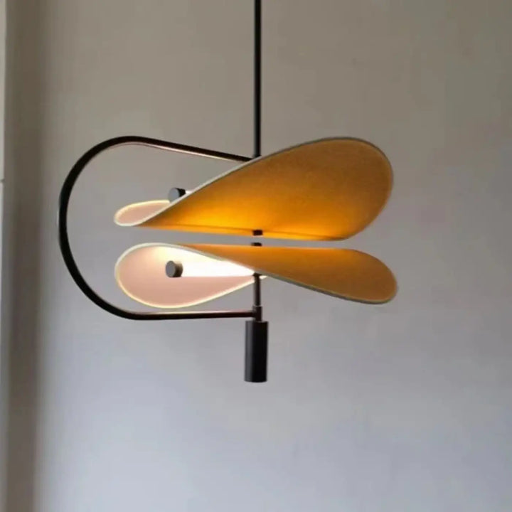 Suspension luminaire design sculpturale en tissus et métal