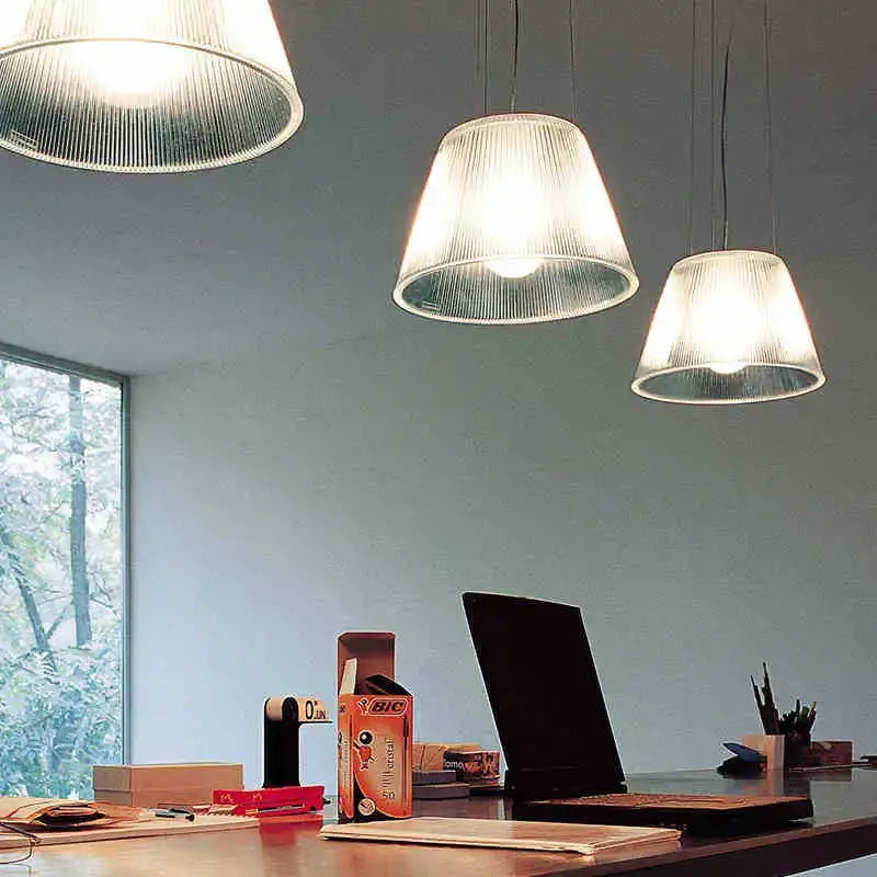 Suspension luminaire design transparent au style contemporain