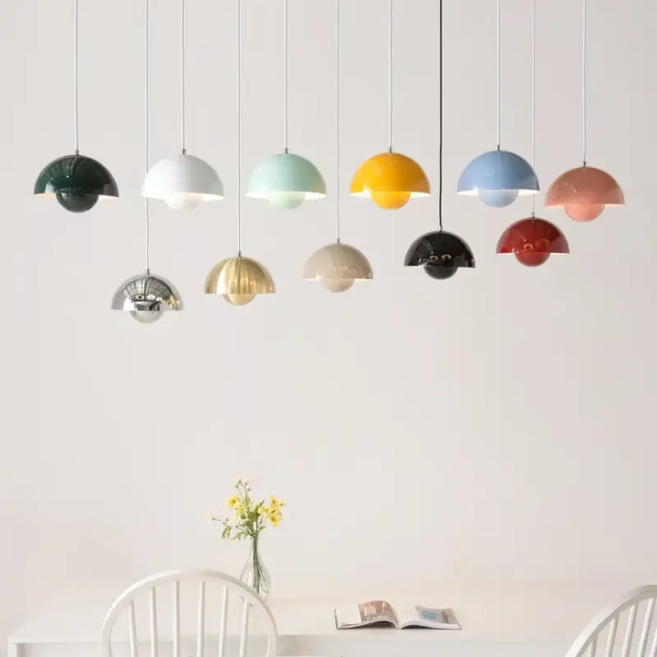Suspension luminaire disponible dans toutes les couleurs possibles

