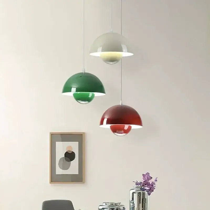 Suspension luminaire disponible dans toutes les couleurs possibles


