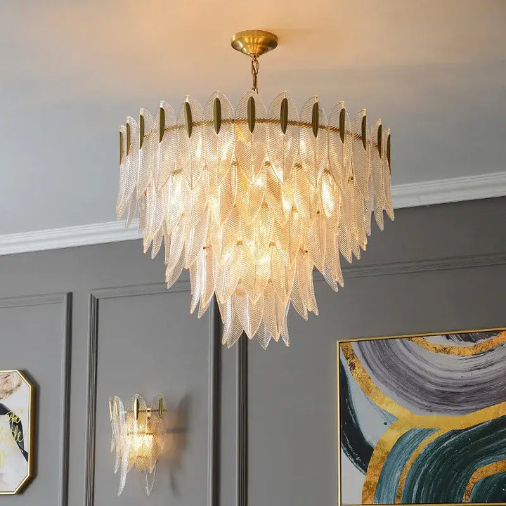 Suspension luminaire dorée en verre sculpté style art déco chic