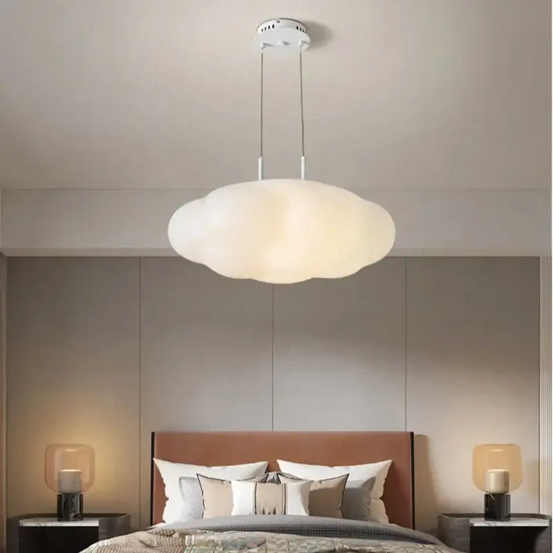Suspension luminaire douce en forme d’un nuage blanc