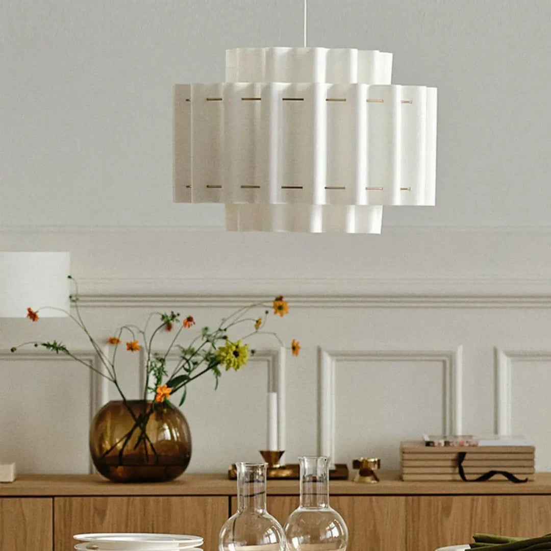 Suspension luminaire wabi blanche à plusieurs niveaux avec design cannelé élégant en accordéon pour intérieur moderne