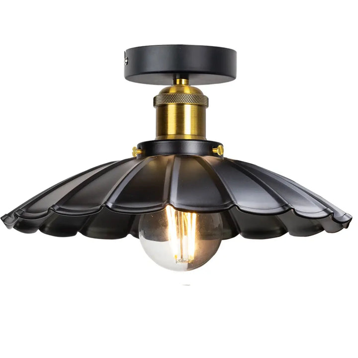 Suspension luminaire fleur sculptée en métal au design élégant