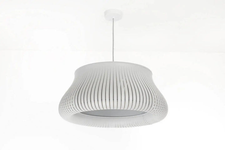 Suspension luminaire oblo gris blanc avec design côtelé et esthétique minimaliste pour éclairage intérieur moderne