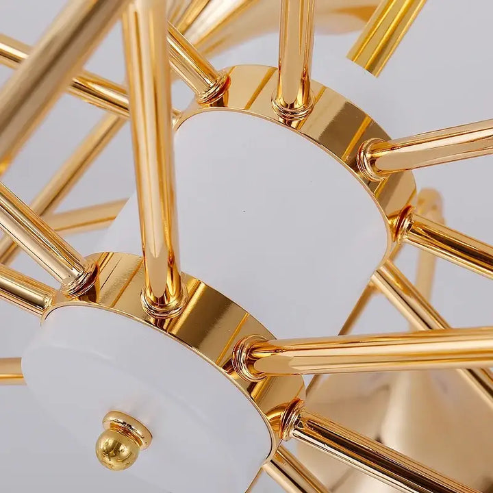 Suspension luminaire haut de gamme en trompettes dorées

