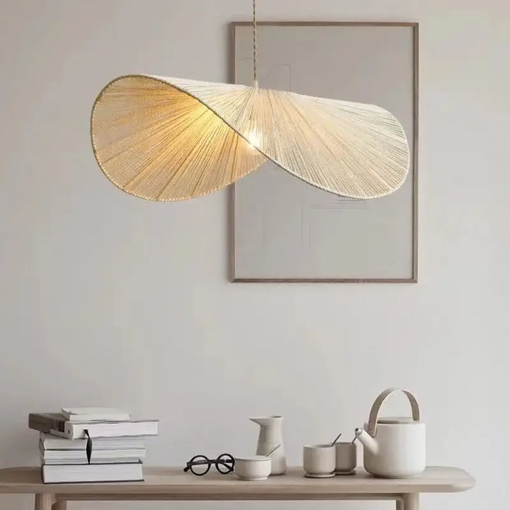 Suspension luminaire japonaise avec support en bambou blanc

