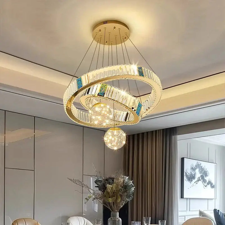 Suspension led cristal avec anneaux dorés design doré chic