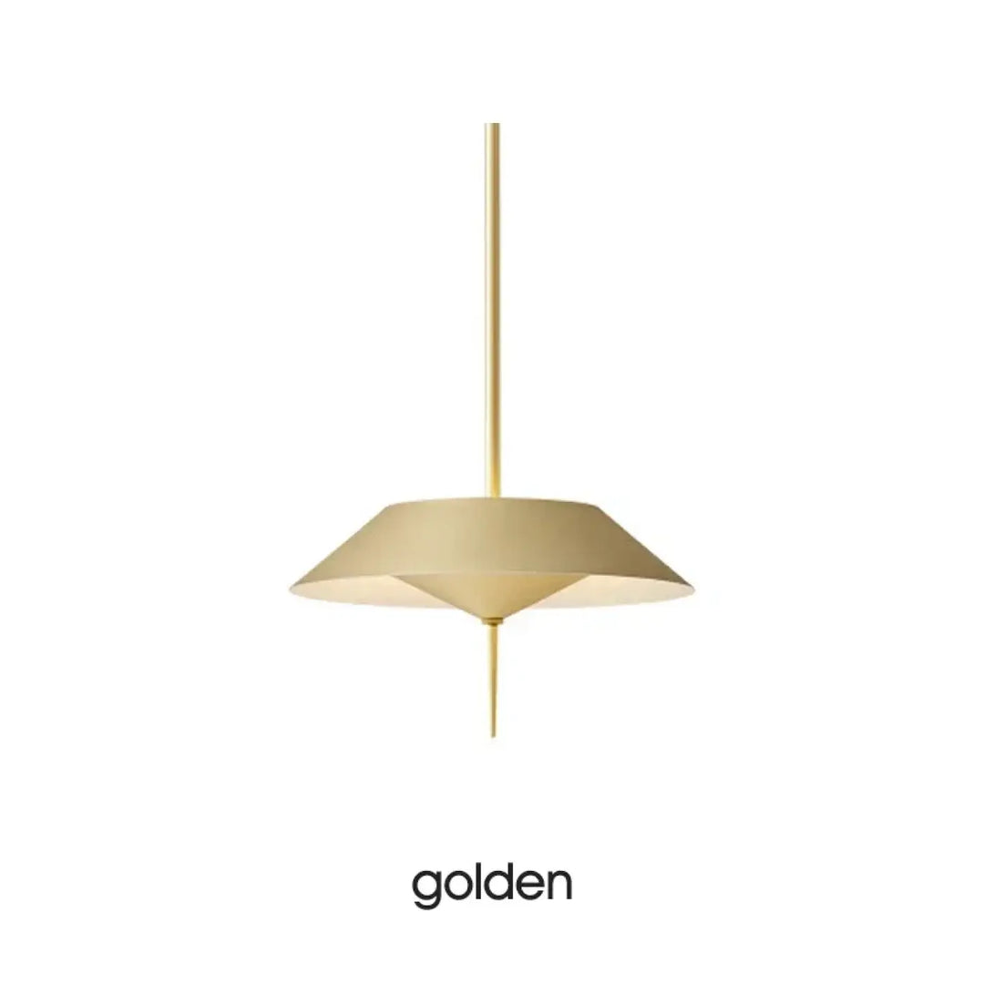 Suspension luminaire en métal doré au style moderne noir