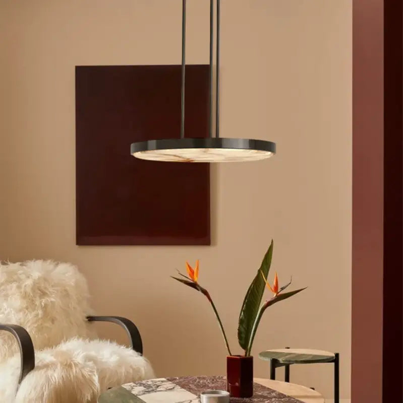 Suspension luminaire en métal avec lampe en marbre design