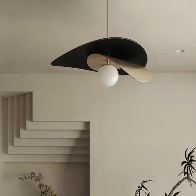 Suspension luminaire métal noir avec lumière blanche moderne