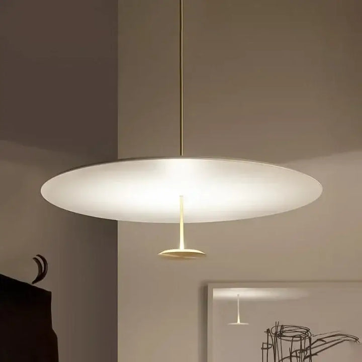 Suspension luminaire moderne avec une silhouette de disque plat

