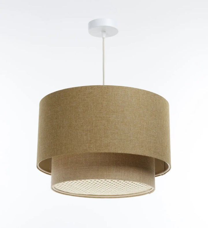 Suspension luminaire duo rotin beige en lin à deux niveaux avec abat-jour perforé pour un éclairage décoratif
