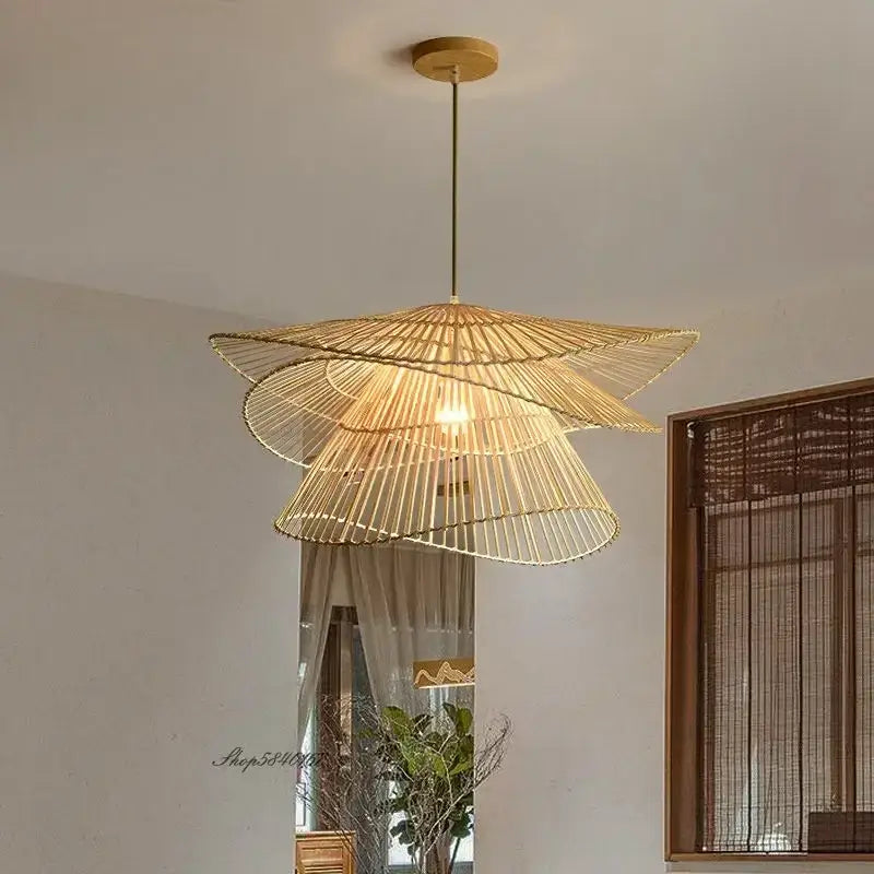 Suspension luminaire rotin en 3 étages pour salle à manger tendance


