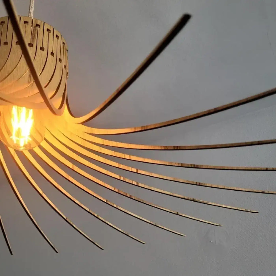 Suspension rotond bois naturel en bouleau fsc chaud avec lames fines rayonnantes et ampoule filament visible
