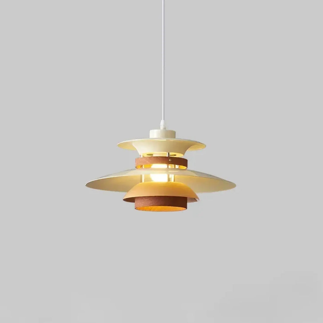 Suspension luminaire stratiss en couches crème et ambre chaud avec design moderne pour intérieur scandinave