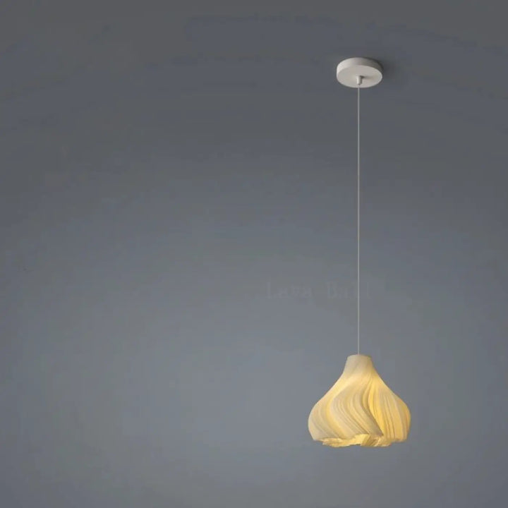 Suspension luminaire wavel type lampe chambre avec abat-jour translucide en forme de pétale chaleureux et diffus