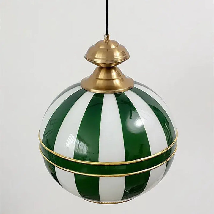 Suspension luminaire sphère en verre rayé vert et blanc élégante