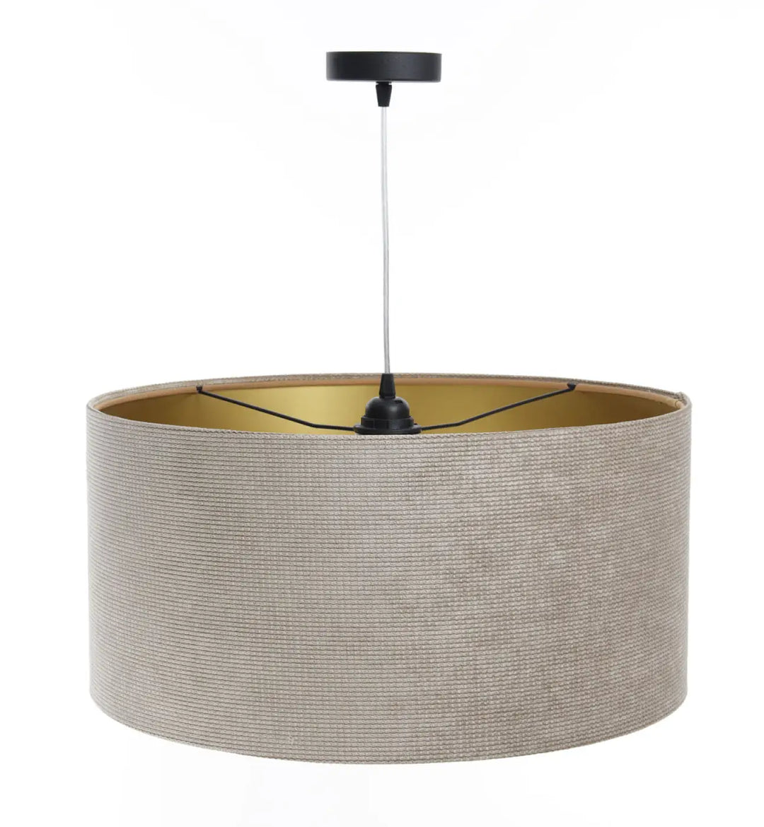 Suspension luminaire en tissu beige avec abat-jour en velours structuré gris et fixation en métal noir style moderne chic