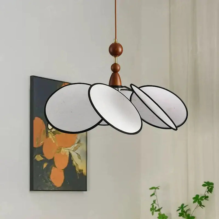 Suspension luminaire en tissu design scandinave au style épuré