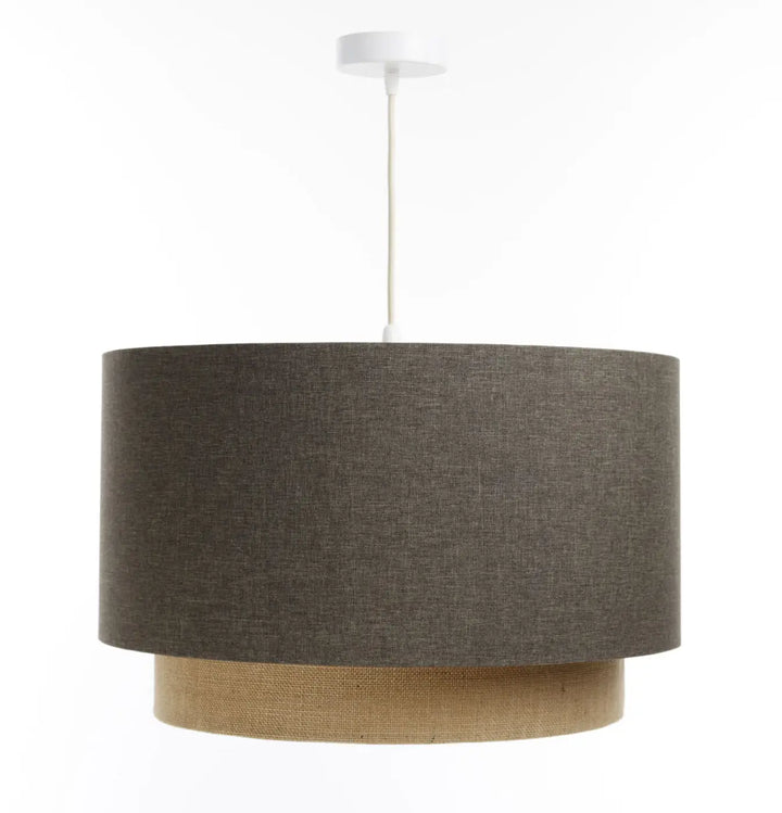 Suspension luminaire duo rattan avec abat-jour tissu graphite gris et base beige apporte en raphia naturel suspendue par câble blanc