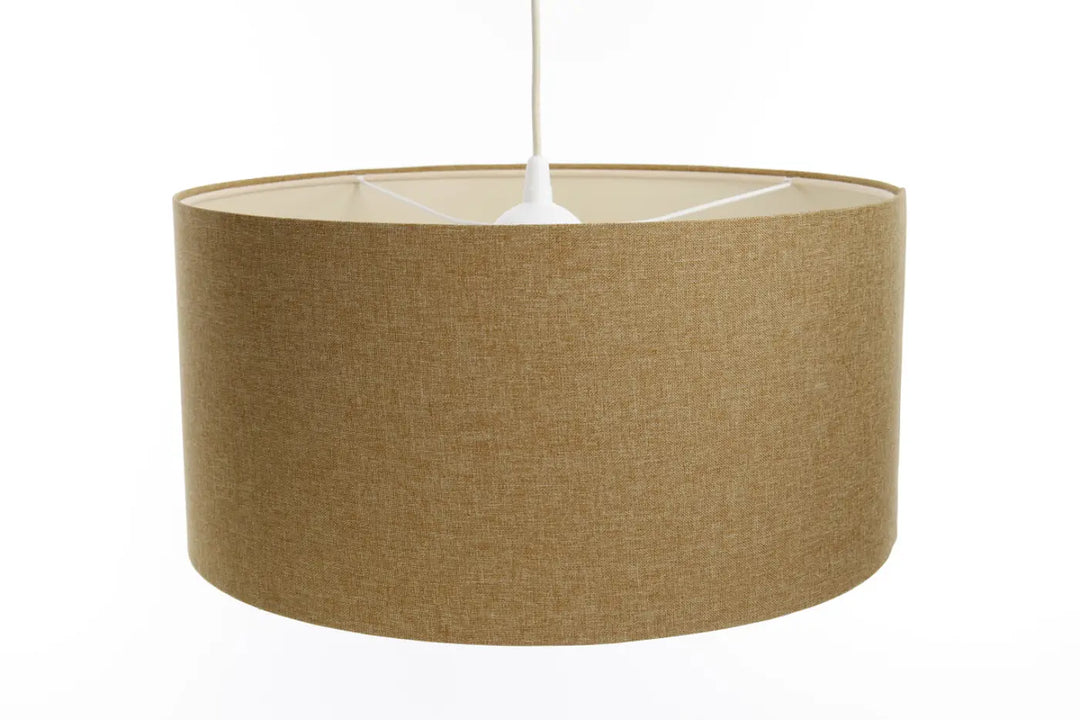Suspension luminaire marron sable en tissu marron sable avec abat-jour cylindrique en lin texturé beige et intérieur blanc