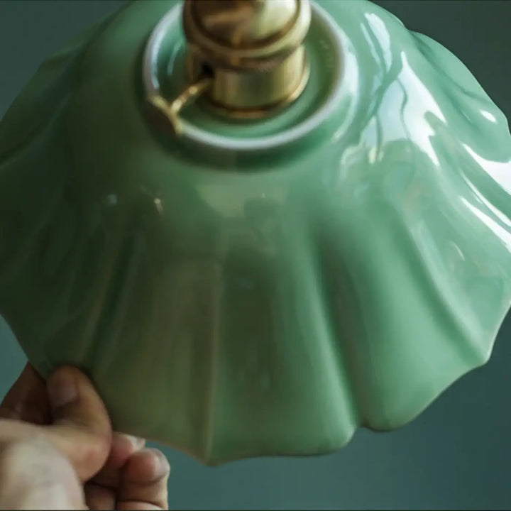 Suspension luminaire verte en céramique au style vintage