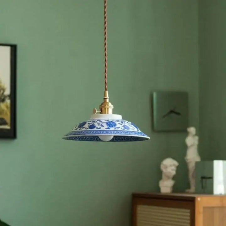 Suspension luminaire vintage en céramique bleue style raffiné
